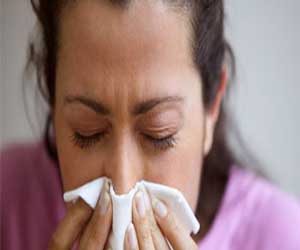   مصر اليوم - الصين تحتجز رجلا بتهمة نشر الذعر بشائعات عن إنفلونزا الطيور